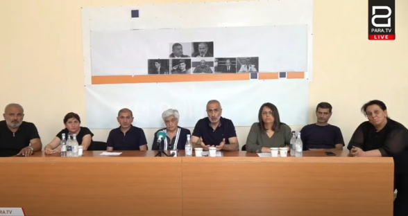 Пресс-конференция родителей погибших солдат (видео)